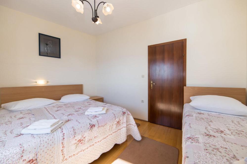 Apartments Dominko Brist Dış mekan fotoğraf